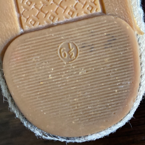 Tory Burch Rhea Lace Cutout Espadrilles - Picture 5 of 9